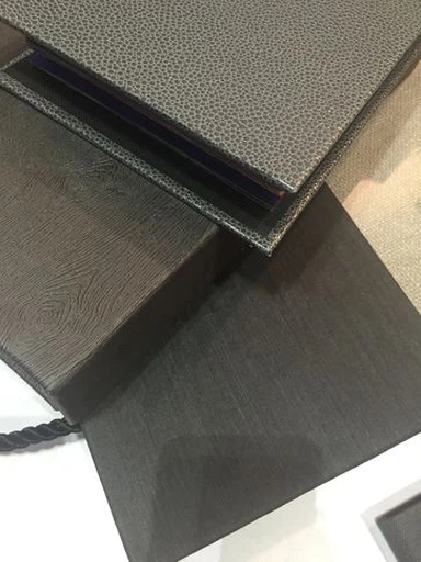 Libro de pantalla de tela de sofá